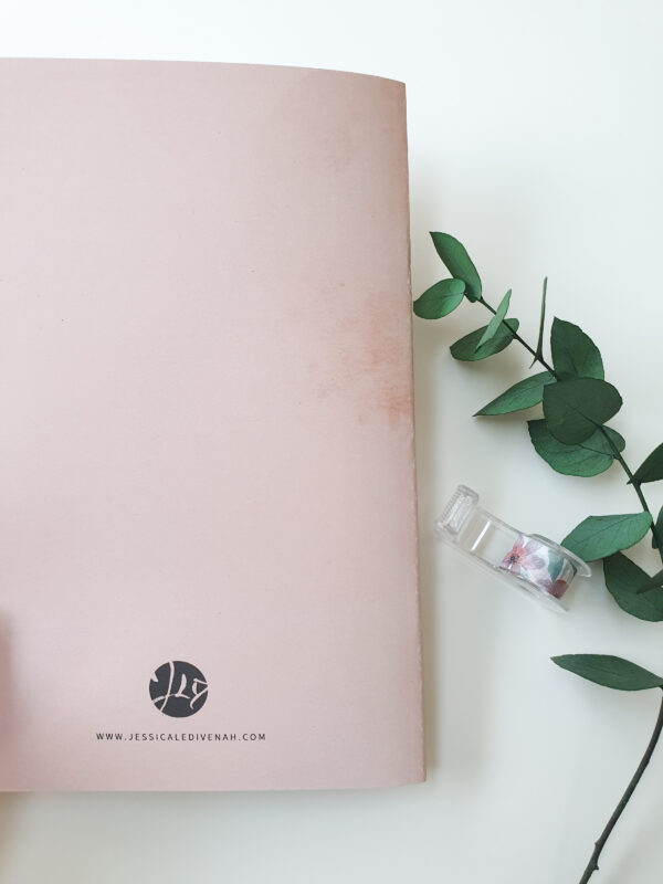 Arrière carnet à dessin lapin